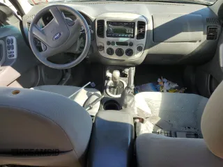2006 Ford Escape XLT with VIN 1FMYU03Z16KB00067, listed as a Copart auction lot 75921424 with 0 mi miles and Salvage Title. Bid and sale history available at carsss.com. Image 8.