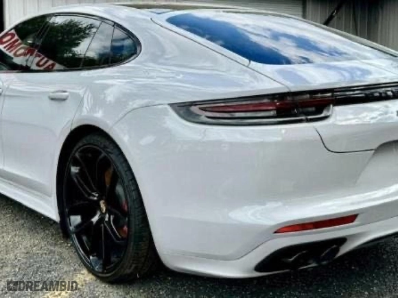 2020 Porsche Panamera GTS with VIN WP0AG2A7XLL145900, listed as a Copart auction lot 79028784 with 30,463 mi miles and Salvage Title. Bid and sale history available at carsss.com. Image 3.