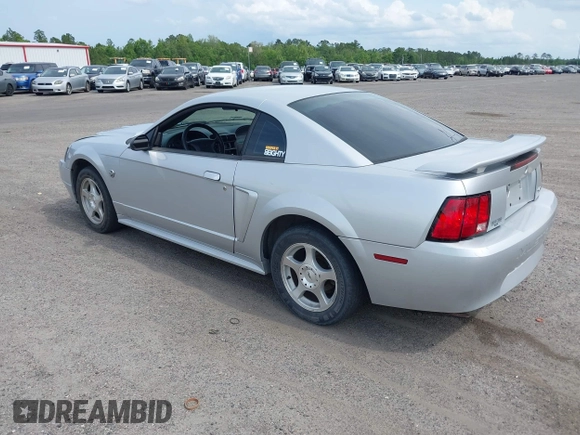 2004 Ford Mustang Standard z VIN 1FAFP40494F117830, wystawiony jako IAAI lot #42212706 z przebiegiem 160 172 mil mil oraz . Historia ofert i sprzedaży dostępna na DreamBid. Obrazek 3.