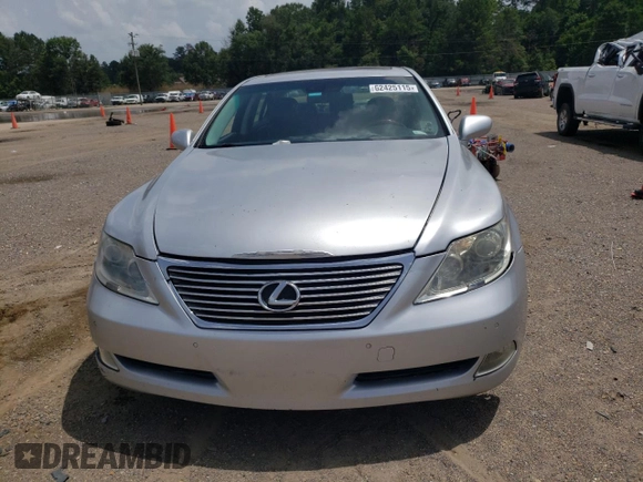 2007 Lexus LS 460 L with VIN JTHGL46F375001826, listed as a Copart auction lot 62425115 with 303,900 mi miles and Clean title. Bid and sale history available at DreamBid. Image 5.