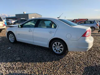 2008 Mercury Milan with VIN 3MEHM07Z68R647363, listed as a Copart auction lot 44251835 with 155,907 mi miles and Salvage Title. Bid and sale history available at carsss.com. Image 2.