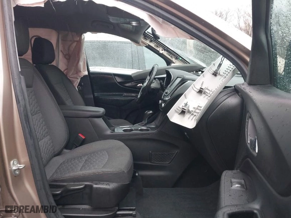 2018 Chevrolet Equinox LT with VIN 2GNAXJEVXJ6278186, listed as a IAAI auction lot 41820710 with 181,044 mi miles. Bid and sale history available at carsss.com. Image 5.