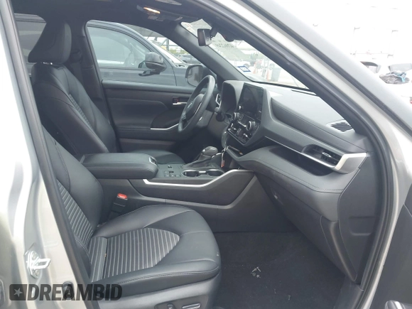 2023 Toyota Highlander L with VIN 5TDKDRAH5PS527304, listed as a IAAI auction lot 42062249 with 20,950 mi miles and . Bid and sale history available at DreamBid. Image 5.