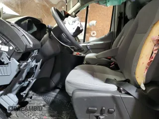 2018 Ford Transit with VIN 1FDYR2CM0JKA75589, listed as a Copart auction lot 48477245 with 65,267 mi miles and Salvage Title. Bid and sale history available at DreamBid. Image 7.