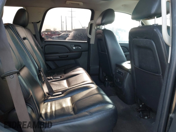 2011 Chevrolet Tahoe LT z VIN 1GNSCBE01BR160656, wystawiony jako IAAI lot #41822149 z przebiegiem 248 195 mil mil oraz . Historia ofert i sprzedaży dostępna na DreamBid. Obrazek 7.