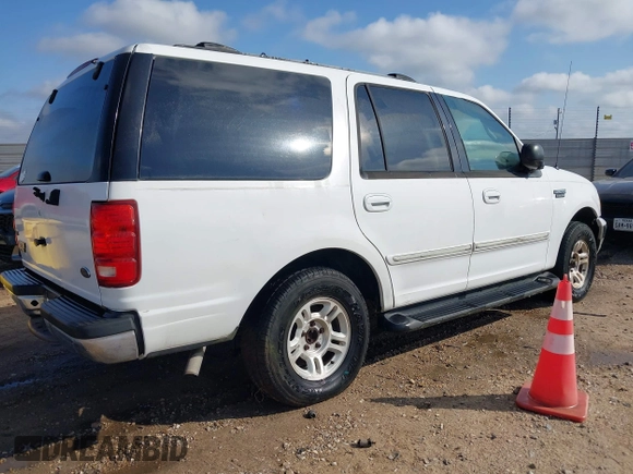 1999 Ford Expedition XLT with VIN 1FMRU1765XLB04984, listed as a IAAI auction lot 42138024 with Not provided miles and . Bid and sale history available at DreamBid. Image 4.