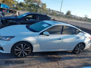 2019 Nissan Altima 2.5 Platinum with VIN 1N4BL4FV3KC116794, listed as a IAAI auction lot 41779270 with 89,086 mi miles. Bid and sale history available at carsss.com. Image 14.