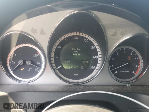2011 Mercedes-Benz C 300 Sport z VIN WDDGF8BB2BR167037, wystawiony jako Copart lot #59541975 z przebiegiem 184 858 mil mil oraz Szkoda całkowita • Salvage title. Historia ofert i sprzedaży dostępna na DreamBid. Obrazek 9.