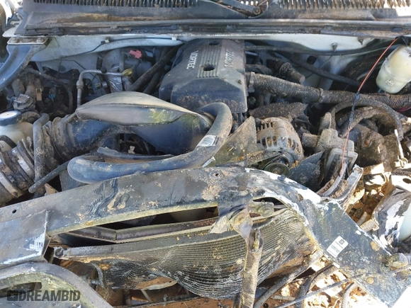 2000 Chevrolet Silverado 1500 with VIN 1GCEC14VXYE374932, listed as a IAAI auction lot 41981576 with 1 mi miles. Bid and sale history available at carsss.com. Image 10.