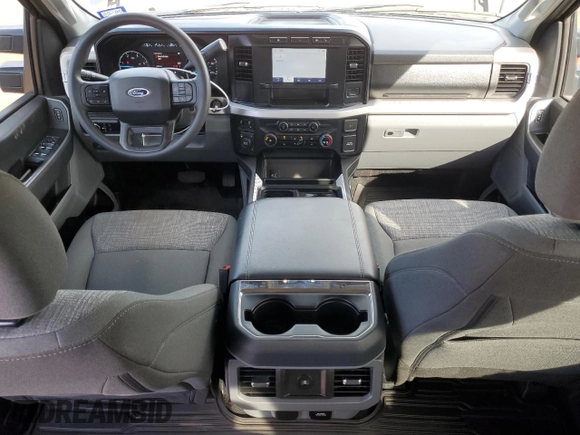 2024 Ford F-350 XL with VIN 1FT8W3DT7REE03092, listed as a Copart auction lot 47180275 with 22,381 mi miles and Clean title. Bid and sale history available at DreamBid. Image 8.
