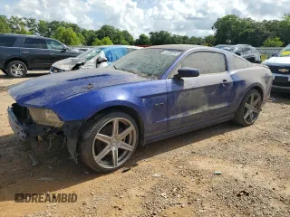 2013 Ford Mustang GT z VIN 1ZVBP8CF6D5235530, wystawiony jako Copart lot #59044465 z przebiegiem 96 242 mil mil oraz Czysty tytuł • Clean title. Historia ofert i sprzedaży dostępna na DreamBid. Obrazek 1.