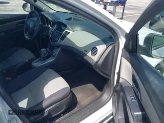 2014 Chevrolet Cruze LS with VIN 1G1PA5SH9E7178783, listed as a IAAI auction lot 42051940 with 96,587 mi miles and . Bid and sale history available at DreamBid. Image 5.
