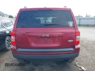 2016 Jeep Patriot Latitude with VIN 1C4NJPFB0GD582527, listed as a IAAI auction lot 41494076 with 166,263 mi miles and . Bid and sale history available at DreamBid. Image 16.