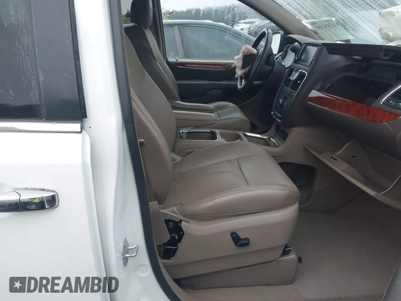 2016 Chrysler Town & Country Limited Platinum with VIN 2C4RC1GG7GR128503, listed as a IAAI auction lot 41551051 with 52,091 mi miles. Bid and sale history available at carsss.com. Image 5.