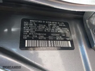 2019 Nissan Rogue Sport SV with VIN JN1BJ1CPXKW242592, listed as a IAAI auction lot 40917011 with 74,018 mi miles. Bid and sale history available at carsss.com. Image 9.