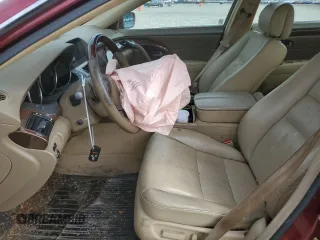 2005 Acura RL z VIN JH4KB16515C007796, wystawiony jako Copart lot #55977605 z przebiegiem 167 320 mil mil oraz Szkoda całkowita • Salvage title. Historia ofert i sprzedaży dostępna na DreamBid. Obrazek 7.
