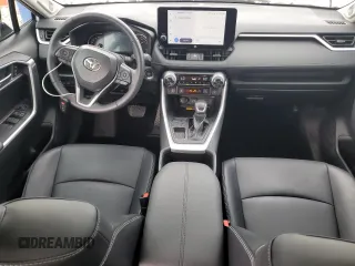 2024 Toyota RAV4 XLE Premium z VIN 2T3C1RFV1RW301807, wystawiony jako Copart lot #54978805 z przebiegiem 24 393 mil mil oraz Czysty tytuł • Clean title. Historia ofert i sprzedaży dostępna na DreamBid. Obrazek 8.
