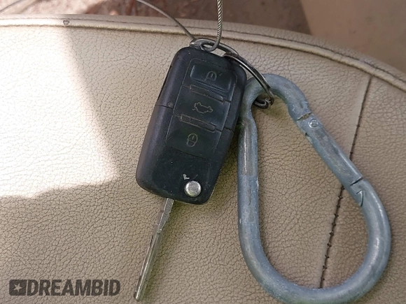 2007 Volkswagen Beetle with VIN 3VWRW31C27M511441, listed as a IAAI auction lot 42362203 with 200,236 mi miles and . Bid and sale history available at DreamBid. Image 11.