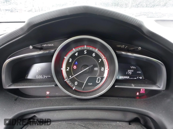 2016 Mazda 3 S Grand Touring z VIN JM1BM1N37G1351062, wystawiony jako IAAI lot #41573775 z przebiegiem 68 634 mil mil oraz . Historia ofert i sprzedaży dostępna na DreamBid. Obrazek 7.