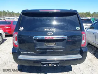 2016 GMC Yukon XL Denali with VIN 1GKS1HKJ5GR435925, listed as a IAAI auction lot 41727259 with 137,098 mi miles. Bid and sale history available at carsss.com. Image 16.