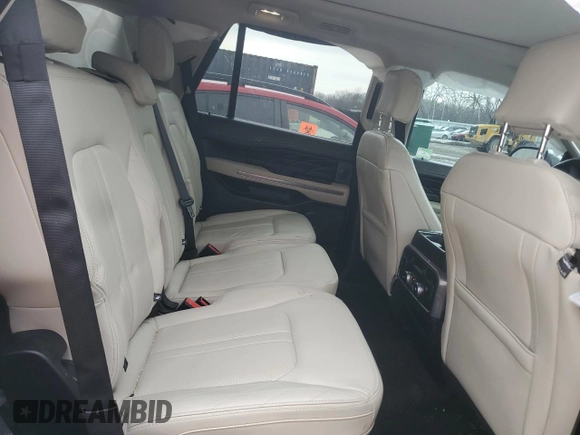 2020 Ford Expedition Platinum z VIN 1FMJU1MT1LEA62819, wystawiony jako Copart lot #53682505 z przebiegiem 54 495 mil mil oraz Szkoda całkowita • Salvage title. Historia ofert i sprzedaży dostępna na DreamBid. Obrazek 11.
