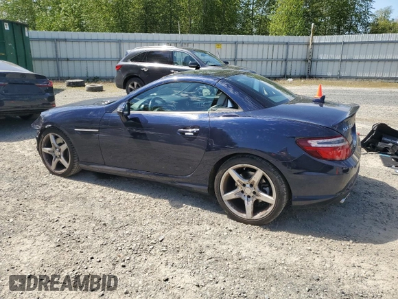 2012 Mercedes-Benz SLK 350 z VIN WDDPK5HA5CF031979, wystawiony jako Copart lot #55432335 z przebiegiem 39 428 mil mil oraz Szkoda całkowita • Salvage title. Historia ofert i sprzedaży dostępna na DreamBid. Obrazek 2.