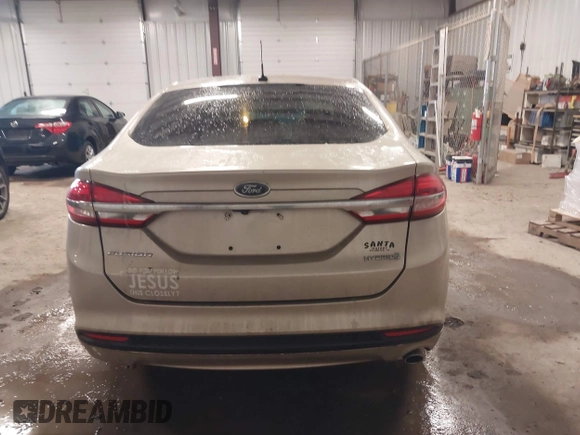 2018 Ford Fusion S z VIN 3FA6P0UU5JR100377, wystawiony jako IAAI lot #41300284 z przebiegiem 108 936 mil mil oraz . Historia ofert i sprzedaży dostępna na DreamBid. Obrazek 16.