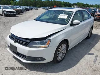 2013 Volkswagen Jetta TDI w/Premium/Nav с VIN 3VWLL7AJ2DM203802, выставлен на аукционе IAAI как лот 42311963 с пробегом 136 099 миль миль и . История ставок и продаж доступна на DreamBid. Изображение 2.
