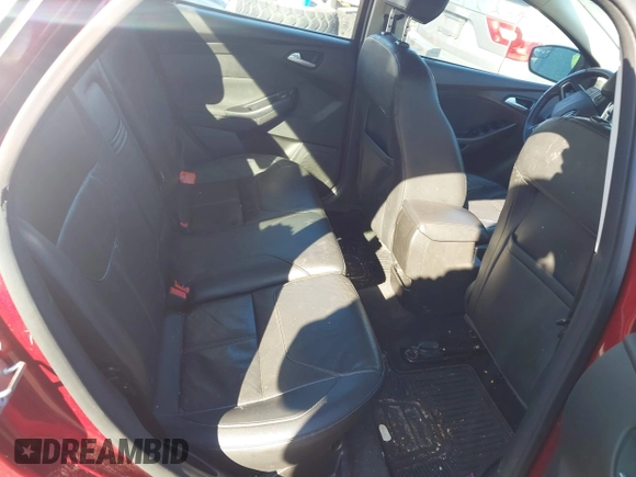 2015 Ford Focus SE with VIN 1FADP3F27FL381463, listed as a IAAI auction lot 41778792 with 999,999 mi miles. Bid and sale history available at carsss.com. Image 8.