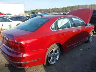 2016 Volkswagen Passat SE z VIN 1VWBS7A34GC066383, wystawiony jako IAAI lot #41723442 z przebiegiem 104 077 mil mil oraz . Historia ofert i sprzedaży dostępna na DreamBid. Obrazek 6.