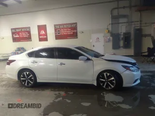 2018 Nissan Altima SR with VIN 1N4AL3AP9JC294402, listed as a IAAI auction lot 41181658 with 46,289 mi miles and . Bid and sale history available at carsss.com. Image 13.