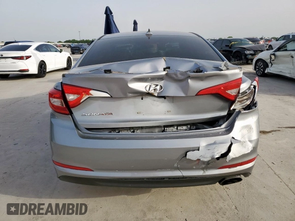 2015 Hyundai Sonata SE z VIN 5NPE24AF2FH191149, wystawiony jako Copart lot #56921245 z przebiegiem 210 177 mil mil oraz Szkoda całkowita • Salvage title. Historia ofert i sprzedaży dostępna na DreamBid. Obrazek 6.