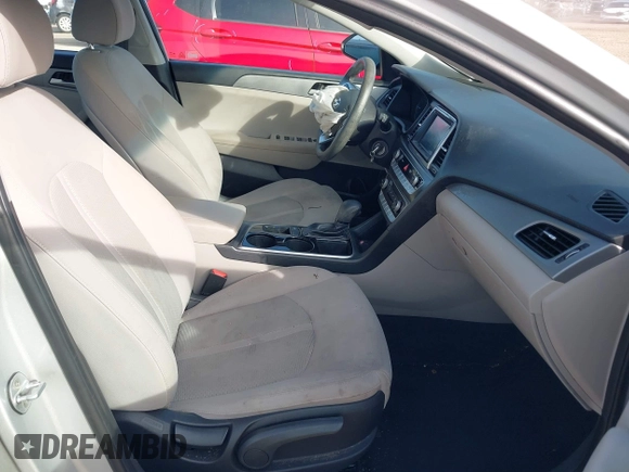 2019 Hyundai Sonata SE with VIN 5NPE24AF9KH771640, listed as a IAAI auction lot 41886677 with 151,909 mi miles and . Bid and sale history available at carsss.com. Image 5.