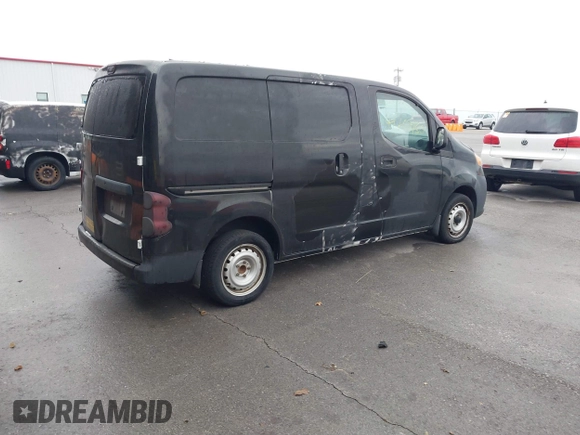 2015 Nissan NV200 S z VIN 3N6CM0KN6FK714403, wystawiony jako IAAI lot #41705950 z przebiegiem 84 384 mil mil oraz . Historia ofert i sprzedaży dostępna na DreamBid. Obrazek 4.