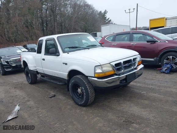 1999 Ford Ranger XLT with VIN 1FTZR15X8XTA07635, listed as a IAAI auction lot 41729144 with 168,234 mi miles. Bid and sale history available at carsss.com. Image 1.