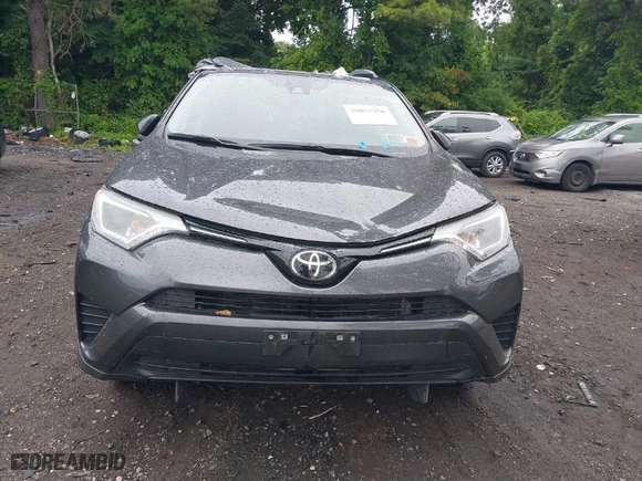 2018 Toyota RAV4 LE with VIN JTMBFREV3JJ225685, listed as a IAAI auction lot 39857350 with 40,395 mi miles. Bid and sale history available at carsss.com. Image 12.