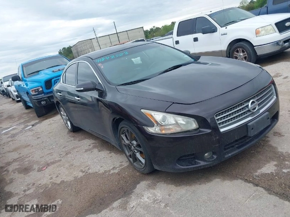 2014 Nissan Maxima 3.5 S with VIN 1N4AA5AP3EC911798, listed as a IAAI auction lot 41842528 with 124,030 mi miles. Bid and sale history available at carsss.com. Image 1.