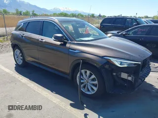 2019 Infiniti QX50 Essential z VIN 3PCAJ5M3XKF107256, wystawiony jako IAAI lot #42184053 z przebiegiem 103 207 mil mil oraz . Historia ofert i sprzedaży dostępna na DreamBid. Obrazek 1.