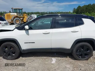2021 Jeep Compass Latitude z VIN 3C4NJDBB8MT555358, wystawiony jako IAAI lot #42262036 z przebiegiem 67 917 mil mil oraz . Historia ofert i sprzedaży dostępna na DreamBid. Obrazek 14.