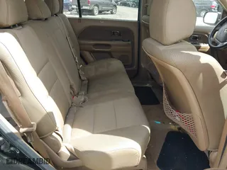 2008 Honda Pilot VP with VIN 5FNYF28288B028838, listed as a IAAI auction lot 41787258 with 142,957 mi miles. Bid and sale history available at carsss.com. Image 8.