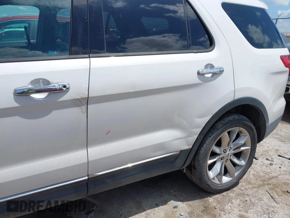 2014 Ford Explorer XLT с VIN 1FM5K7D84EGB09757, выставлен на аукционе IAAI как лот 42085010 с пробегом 146 224 миль миль и . История ставок и продаж доступна на DreamBid. Изображение 16.