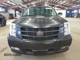 2013 Cadillac Escalade Platinum Edition with VIN 1GYS4DEF6DR145637, listed as a Copart auction lot 48561165 with 143,951 mi miles and Clean Title. Bid and sale history available at carsss.com. Image 5.