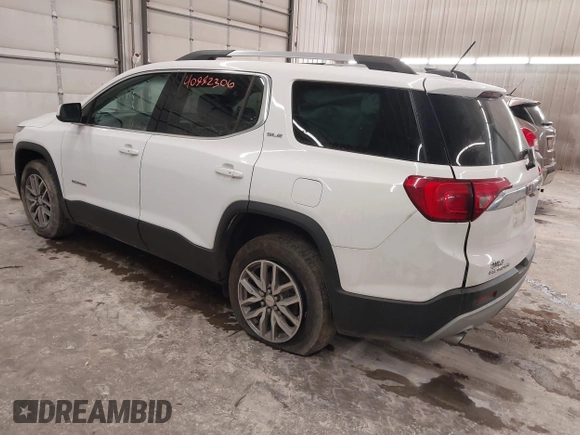 2017 GMC Acadia SLE with VIN 1GKKNSLS9HZ275154, listed as a IAAI auction lot 40992306 with 171,441 mi miles. Bid and sale history available at carsss.com. Image 3.
