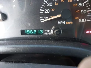 2000 Jeep Cherokee z VIN 1J4FF28P6YL132738, wystawiony jako IAAI lot #41382855 z przebiegiem 196 213 mil mil oraz . Historia ofert i sprzedaży dostępna na DreamBid. Obrazek 15.