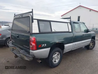 2003 Chevrolet Silverado 1500 LS with VIN 2GCEK19V031356560, listed as a IAAI auction lot 41675112 with 288,448 mi miles. Bid and sale history available at carsss.com. Image 4.