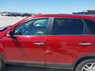 2015 Kia Sorento LX with VIN 5XYKT3A62FG592895, listed as a IAAI auction lot 41968561 with 99,761 mi miles. Bid and sale history available at carsss.com. Image 15.