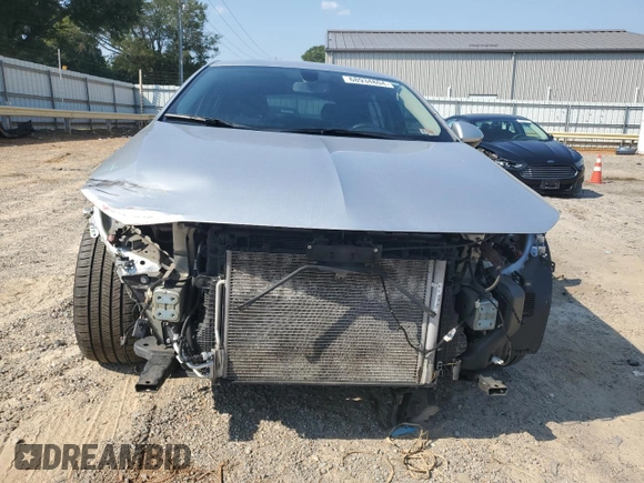 2019 Buick Regal Preferred with VIN W04GL6SX4K1004787, listed as a Copart auction lot 68934804 with 72,585 mi miles and Salvage title. Bid and sale history available at DreamBid. Image 5.