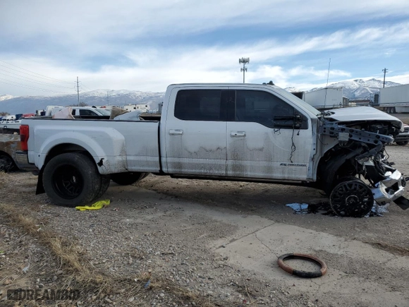 2019 Ford Super Duty F-450 DRW XL with VIN 1FT8W4DT5KEF40186, listed as a Copart auction lot 42623225 with 46,282 mi miles and Salvage Title. Bid and sale history available at carsss.com. Image 3.