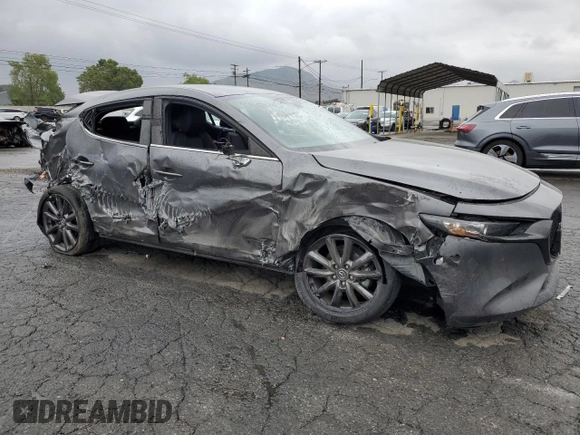 2021 Mazda 3 Select z VIN JM1BPAKL7M1319641, wystawiony jako Copart lot #53865195 z przebiegiem 37 891 mil mil oraz Szkoda całkowita • Salvage title. Historia ofert i sprzedaży dostępna na DreamBid. Obrazek 4.