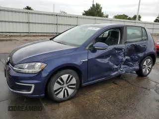2017 Volkswagen Golf SE с VIN WVWKR7AU1HW950398, выставлен на аукционе Copart как лот 67062564 с пробегом 50 550 миль миль и Списание • Salvage title. История ставок и продаж доступна на DreamBid. Изображение 1.